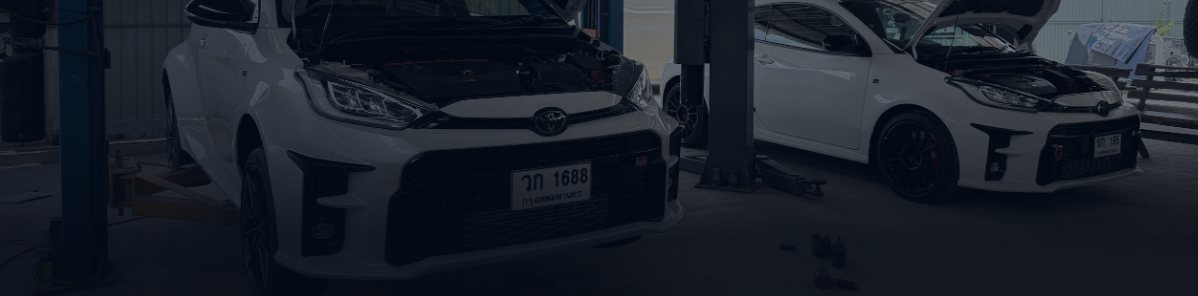 อู่ Wise Autoworks กำลังติดตั้งอุปกรณ์ให้ Toyota GR Yaris สองคัน